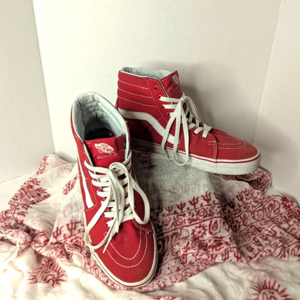 Vans Off The Wall Old Skool 721356 Red & White Hi Top Sneakers, Size 9Men's - Picture 3 of 12